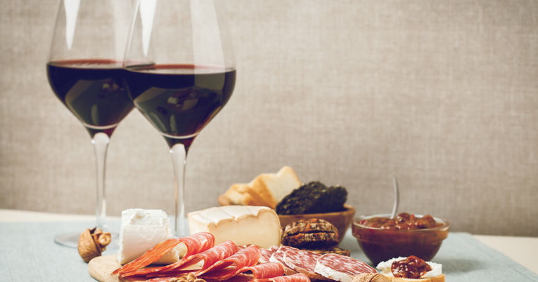 wine with charcuterie 800